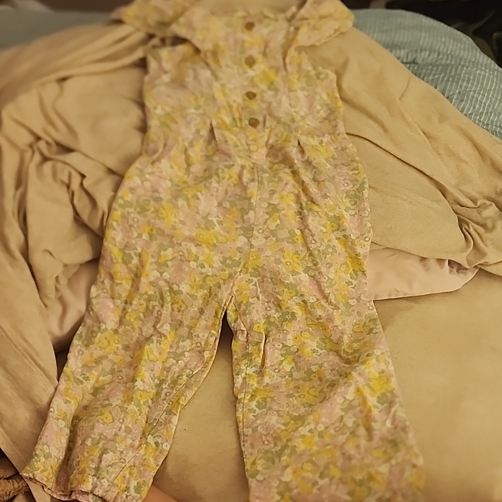 Sz 5T Carter's Floral Button-Front Girls Jumpsuit in Yellow & Orchid - Picture 3 of 6